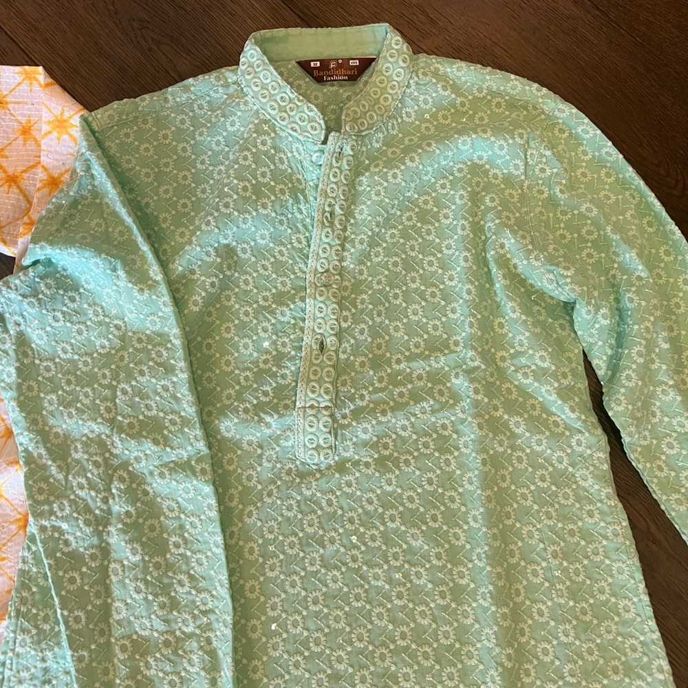 Indian kurta .